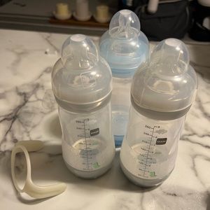 NWOT MAM bottle set w size 2 nipples